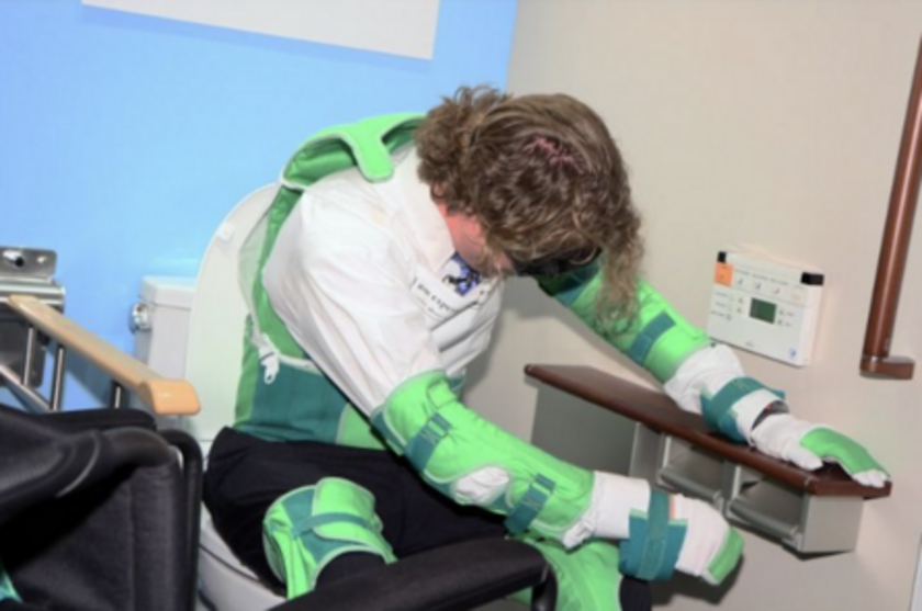  csm_Sean_Stadler_Architect_in_Age_Simulation_Suit_-_Universal_Design_-_3__1__f04d231f8e.png