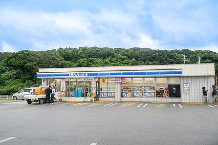 Naha Conbini